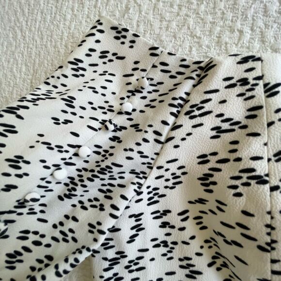 Keepsake white and black design off shoulder dress size large EUC - Picture 12 of 12